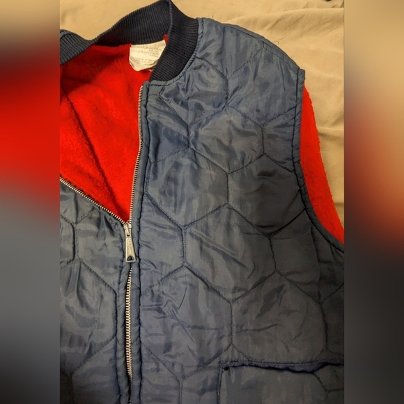 70s Vintage Hunters Vest Navy and Red Puffer Thin Layering Winter fall vest - Picture 2 of 11